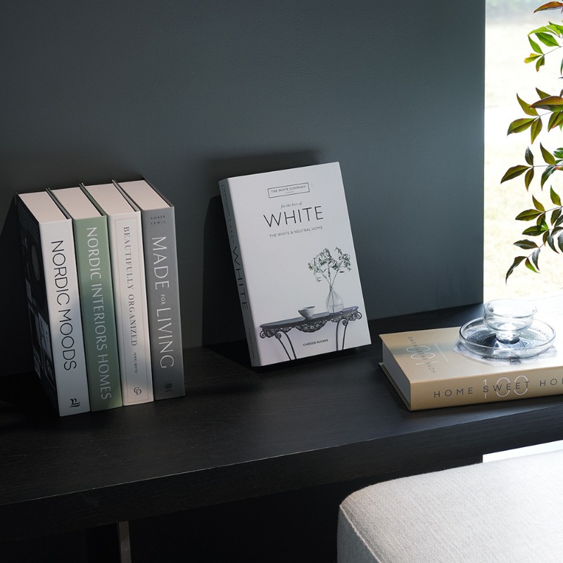 Simple Fake Books Ornament Bed - огляд і ціна Desk Setup Plants
